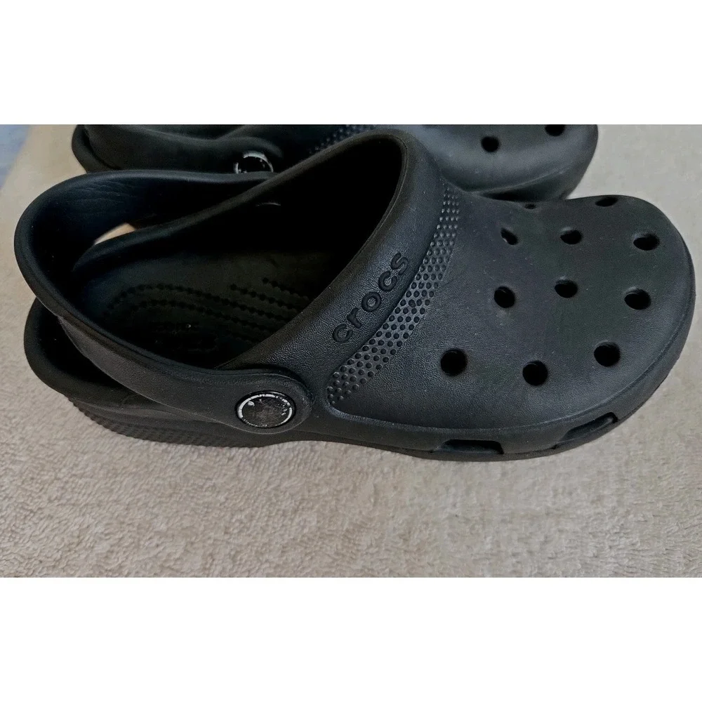 Crocs Kids Classic K Clog - Black, US J 2